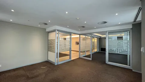 WhatsApp Image 2025-10-23 at 13.52.45 (1).